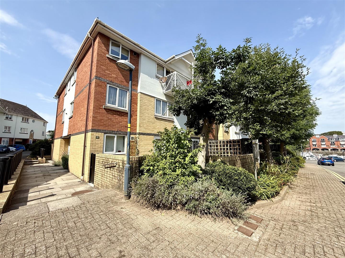 Highmoor, Marina, Swansea, SA1 1YE